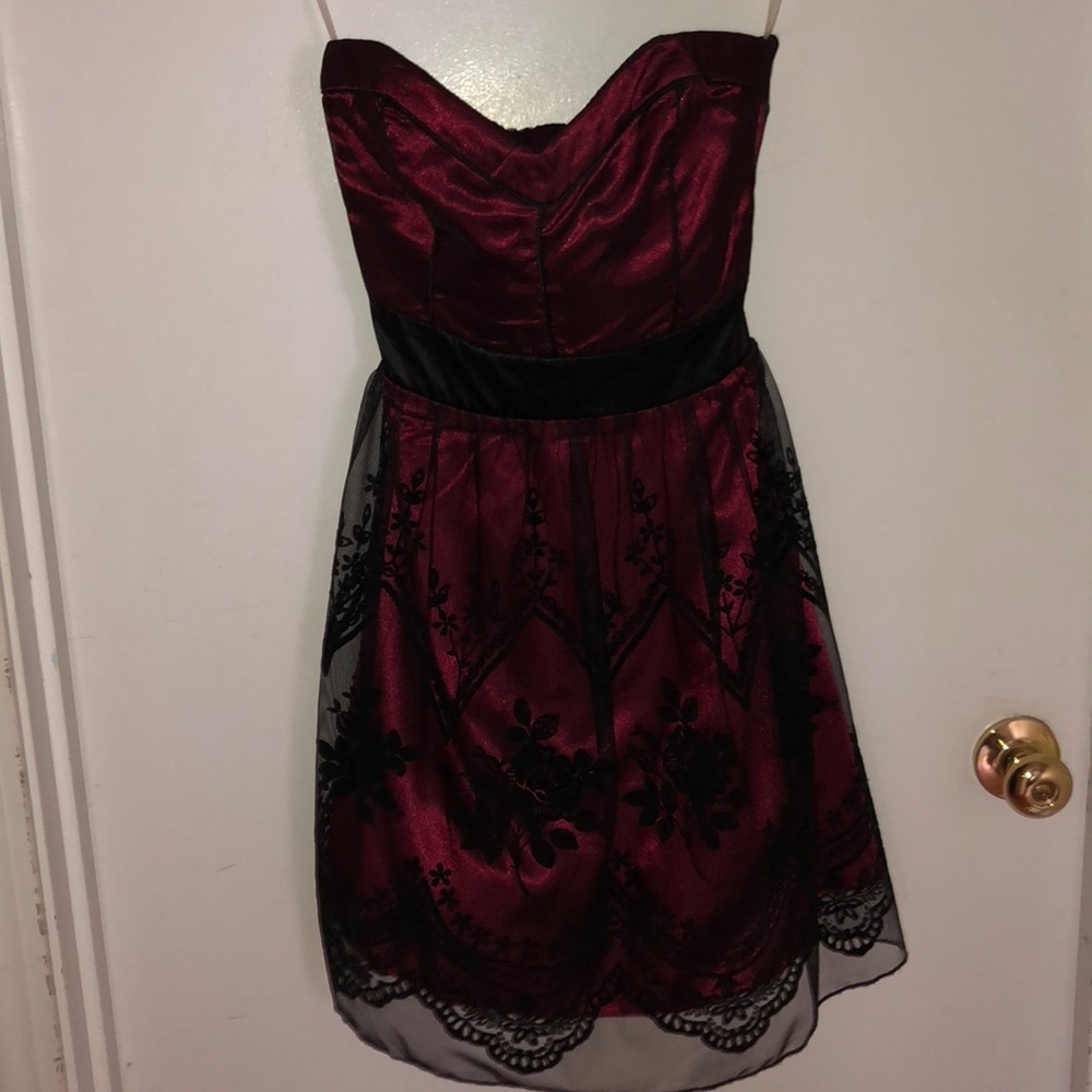 burgundy lace dress